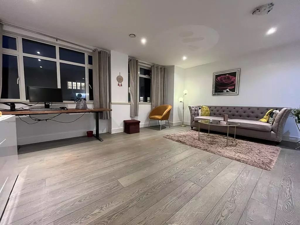 Property photo 2 of 16 Yopa-1024-8