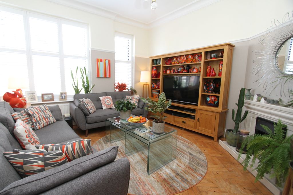Property photo 3 of 18