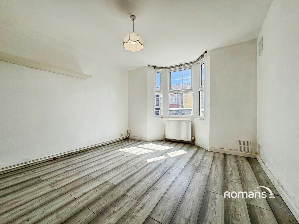 Property photo 2 of 8 Pbox-Img.Jpg