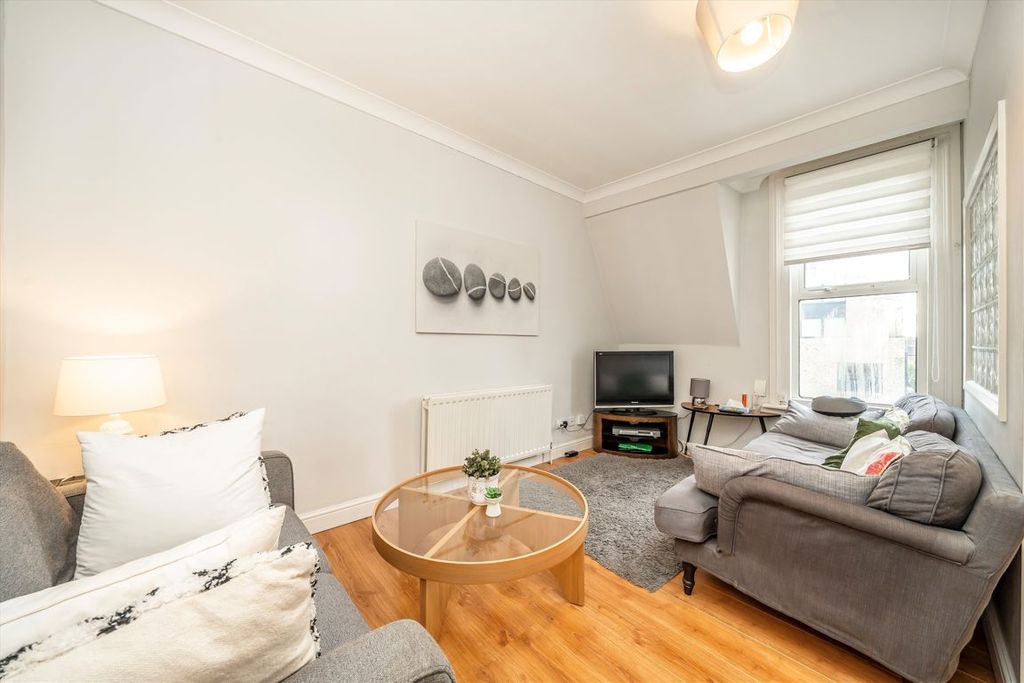 Property photo 1 of 5