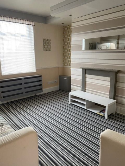Property photo 2 of 8 40917-2