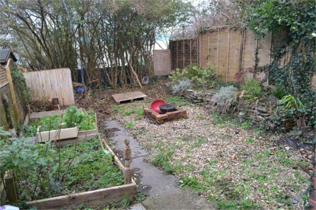 Property photo 3 of 5 Garden