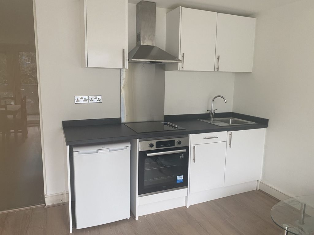 Property photo 1 of 10 Thumbnail_Img_5006