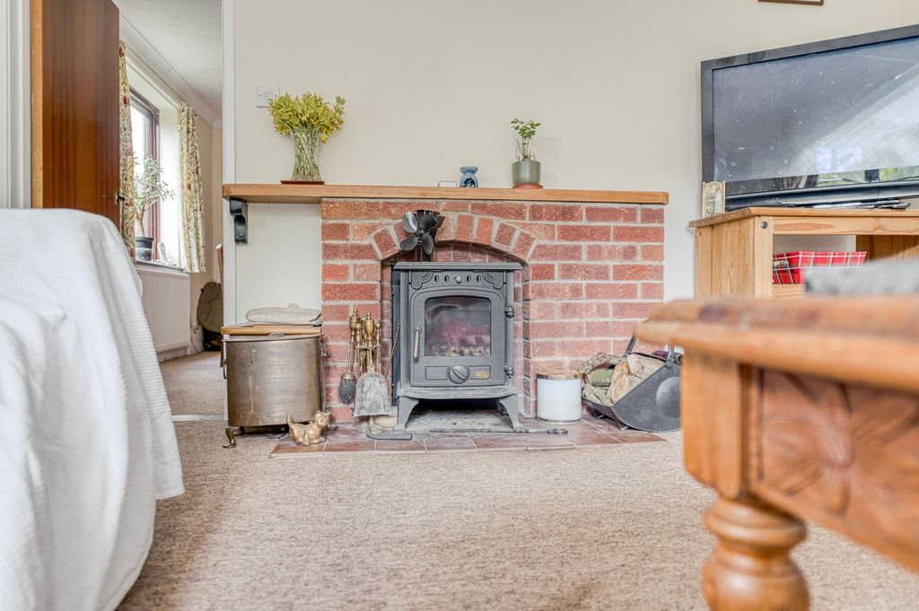 Property photo 3 of 19
