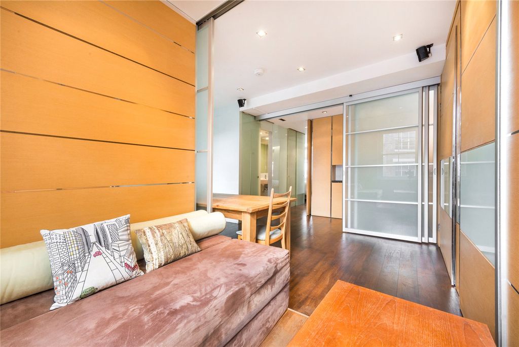 Property photo 2 of 8 Picture No. 18