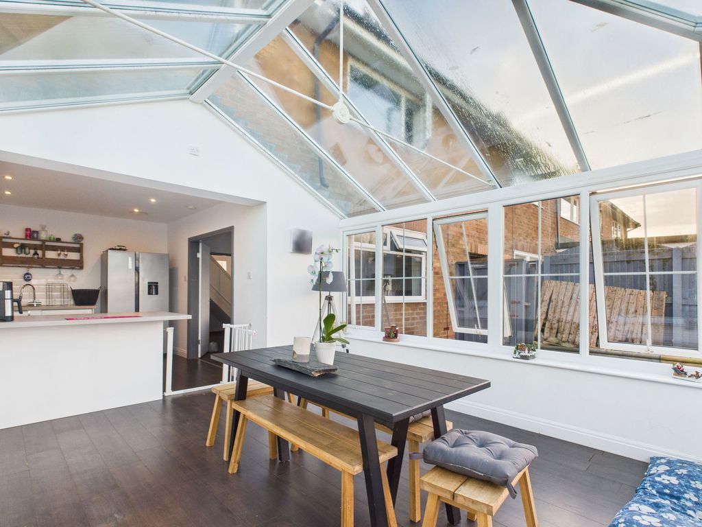 Property photo 3 of 34