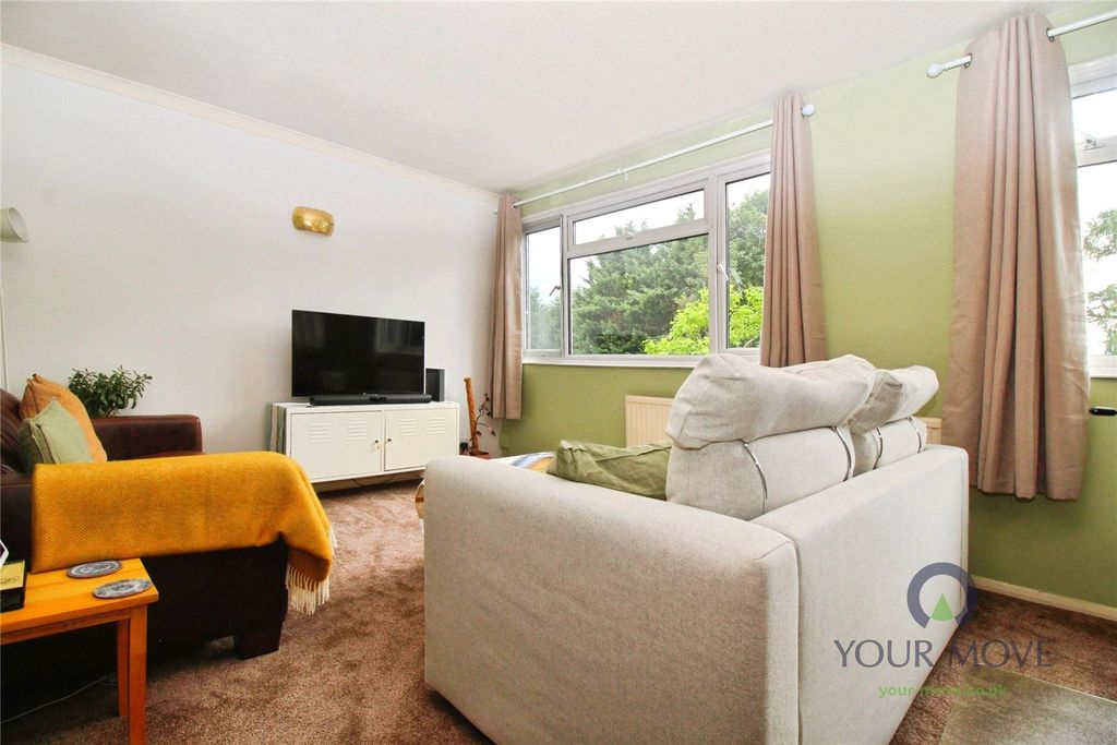 Property photo 2 of 18 Picture No. 23