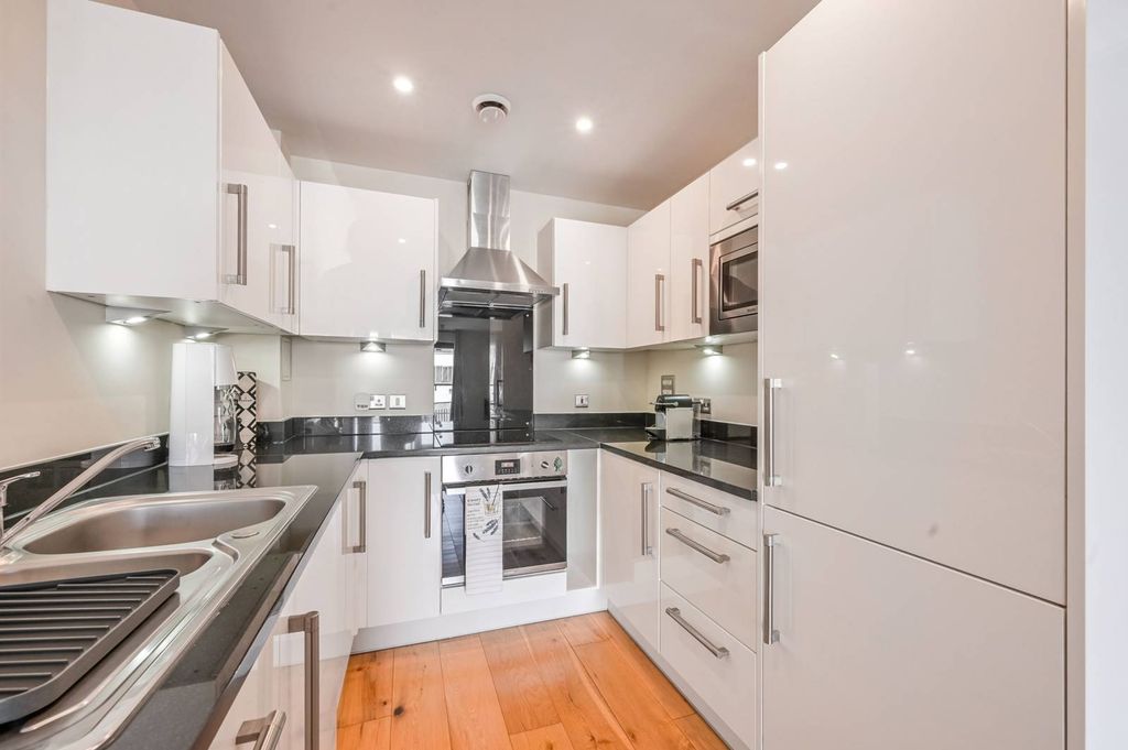 Property photo 1 of 9
