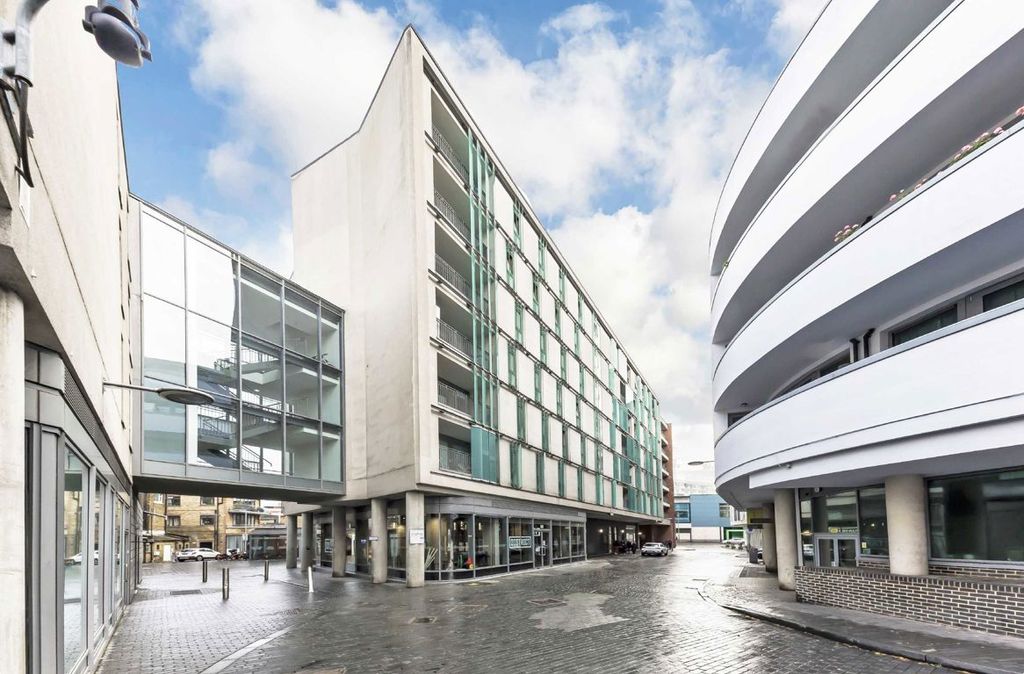 Property photo 2 of 6