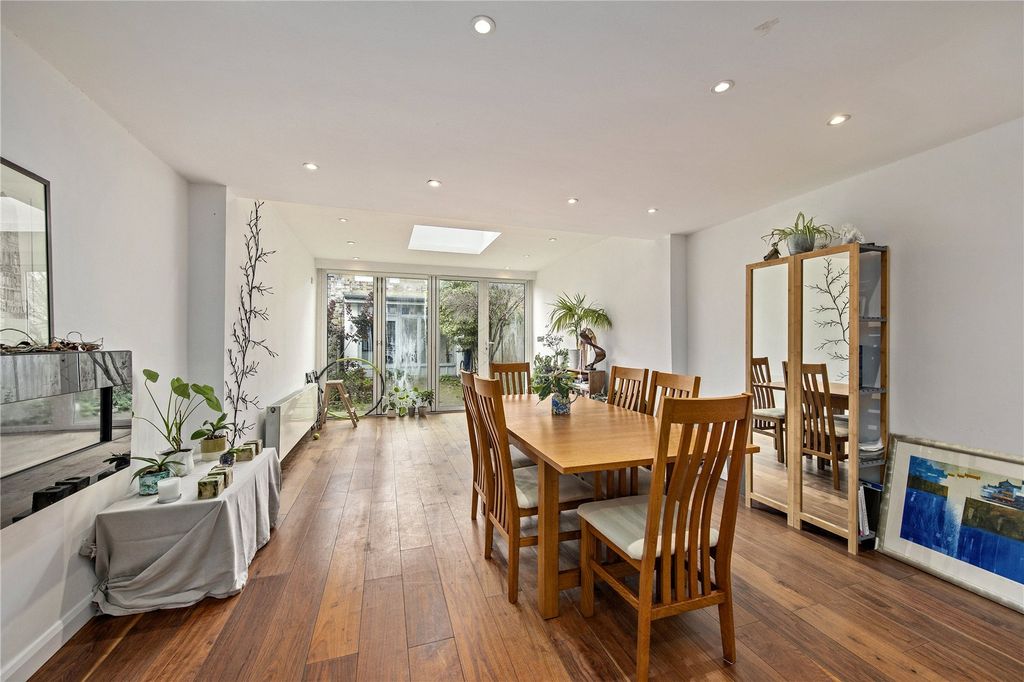 Property photo 2 of 11 Picture No. 04