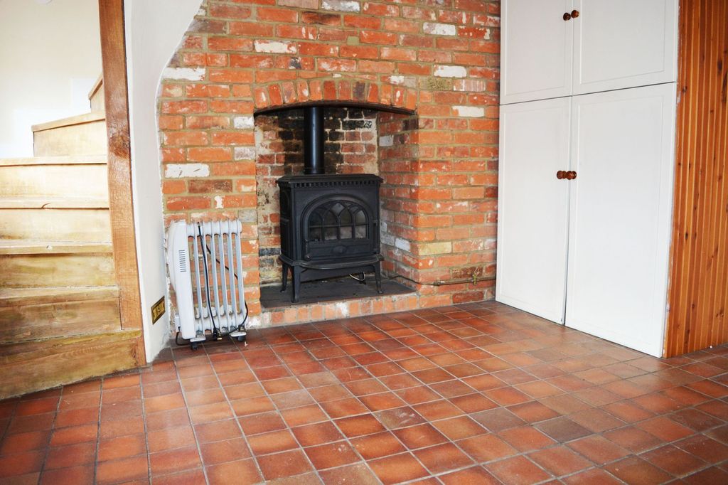 Property photo 3 of 6