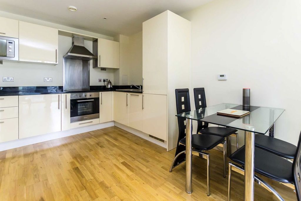 Property photo 3 of 5