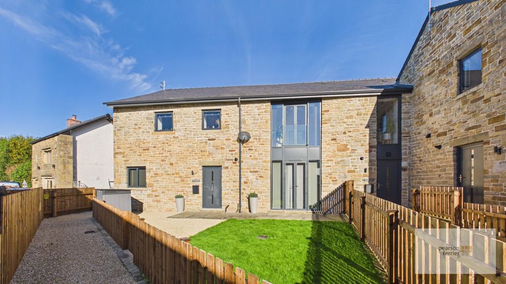 Property photo 1 of 18 External