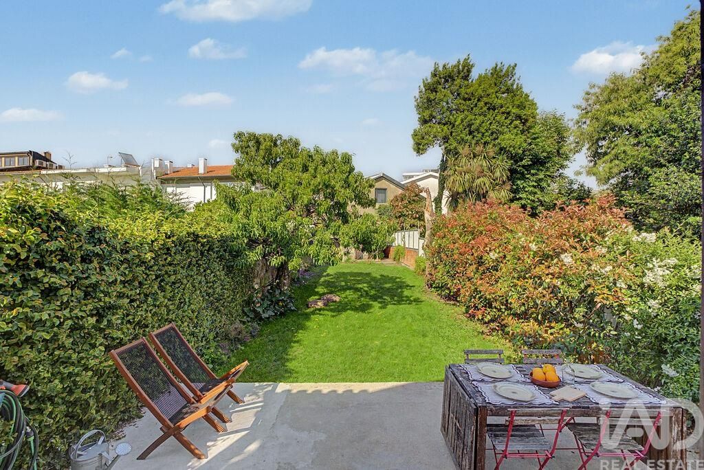Property photo 1 of 30