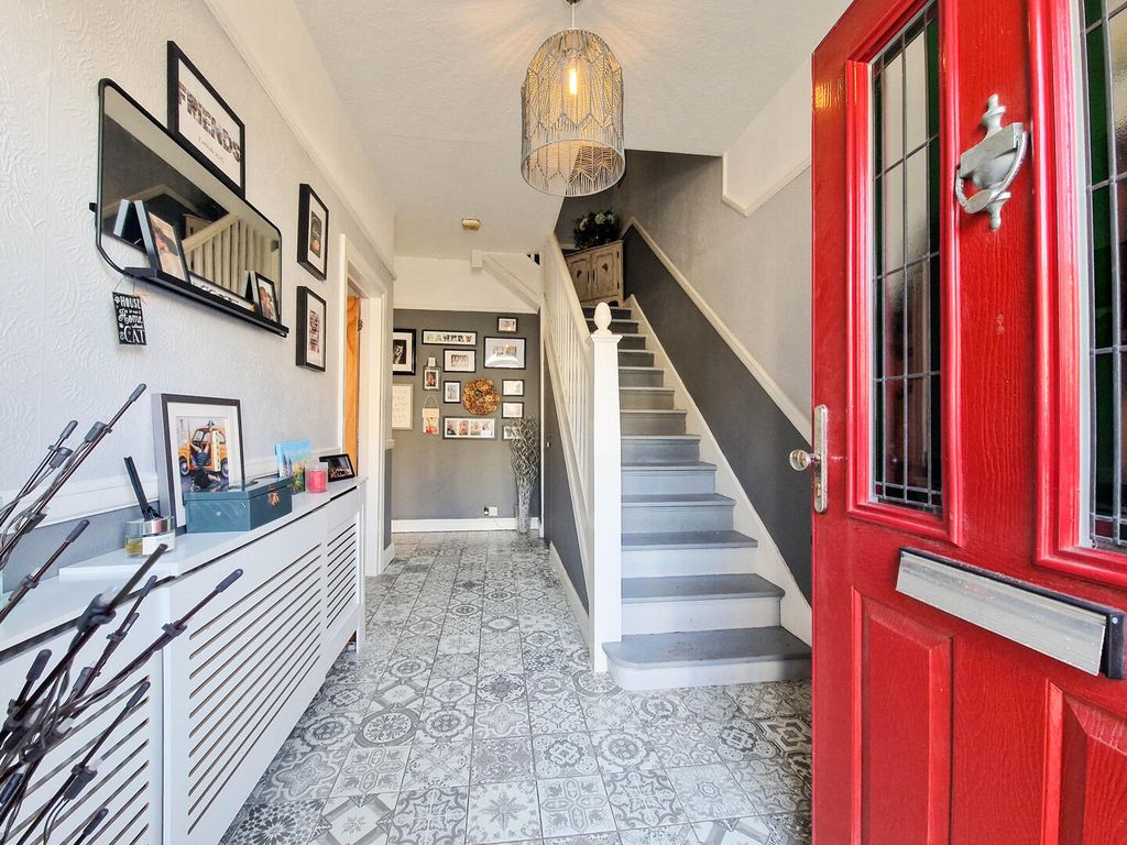 Property photo 2 of 15 Hallway