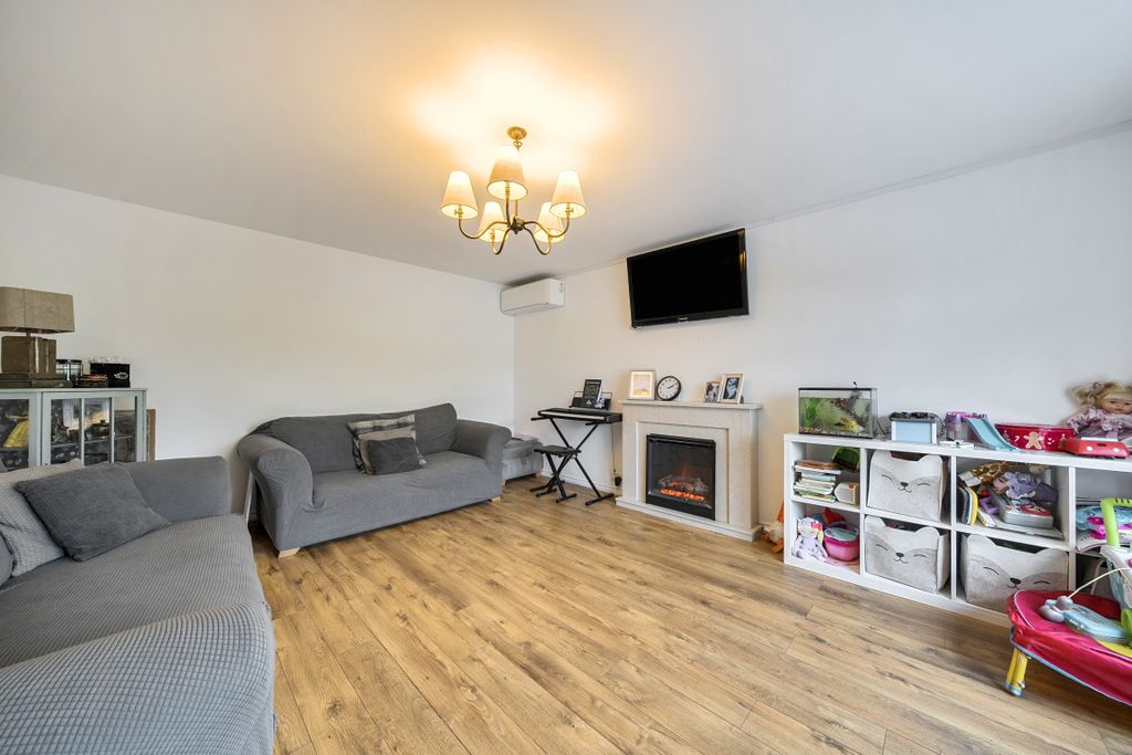 Property photo 3 of 17 13689881368ee53748A867