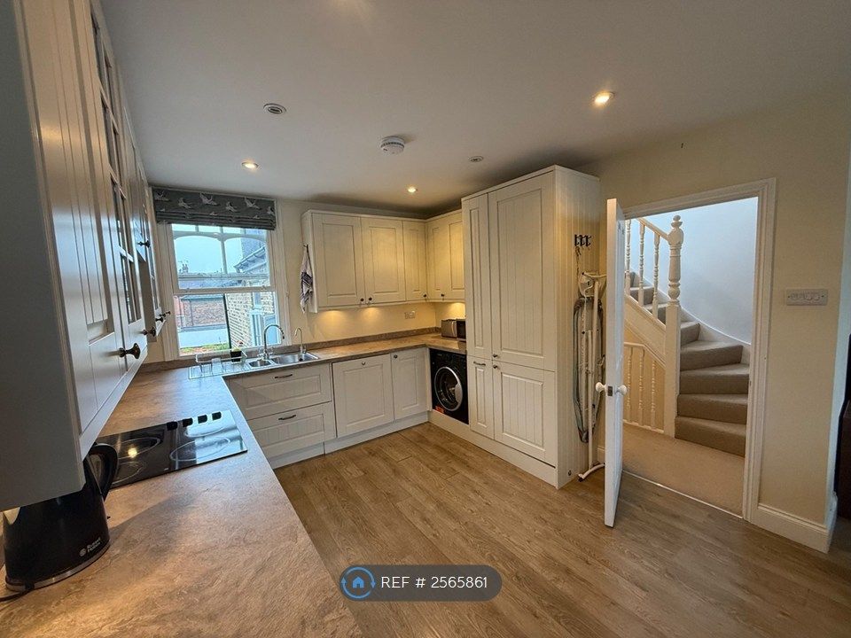 Property photo 1 of 23 Kitchen