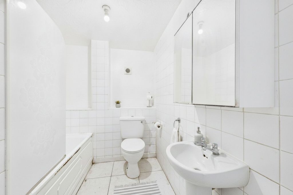 Property photo 3 of 4 Picture No. 01