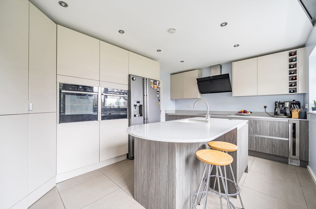 Additional image 4 of 4 bed detached house for saleLiphook, Hampshire GU30