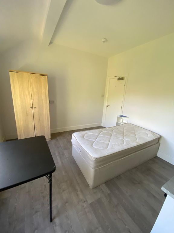 Property photo 1 of 3