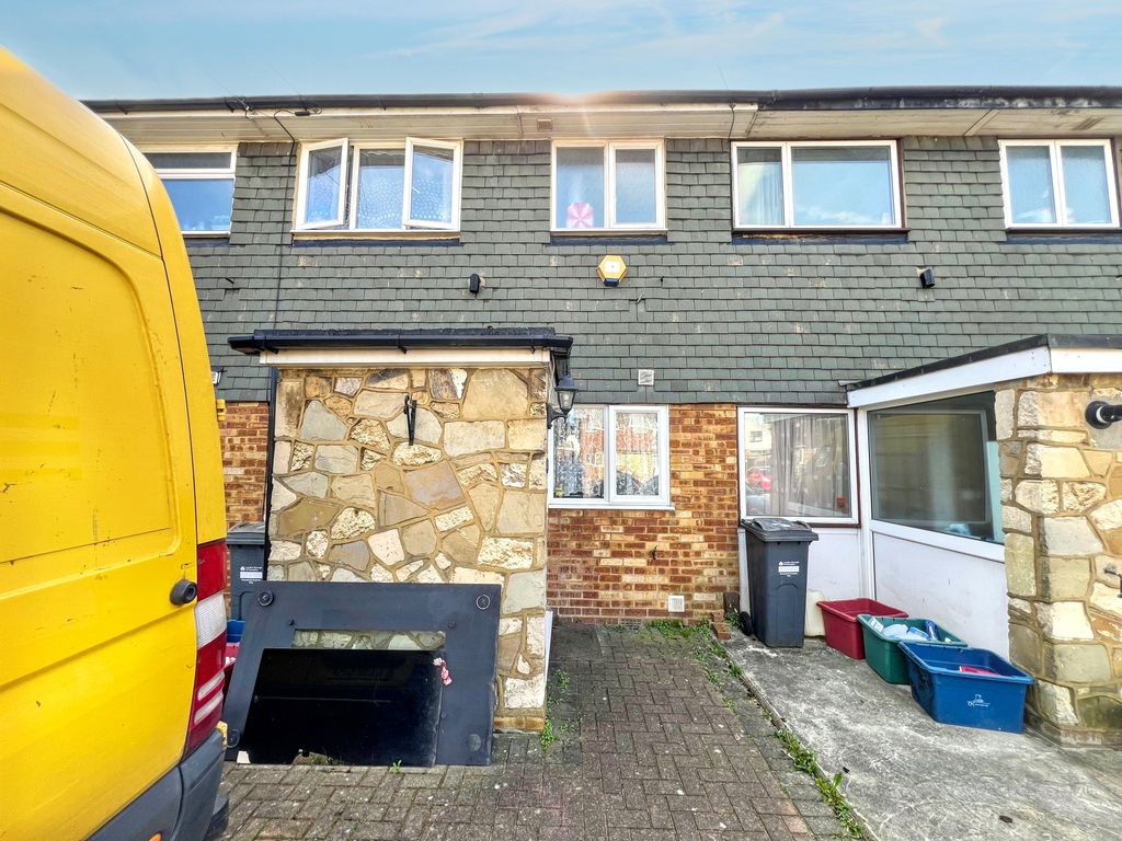 Property photo 2 of 14