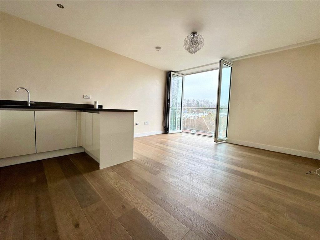 Property photo 2 of 8 Picture No. 30