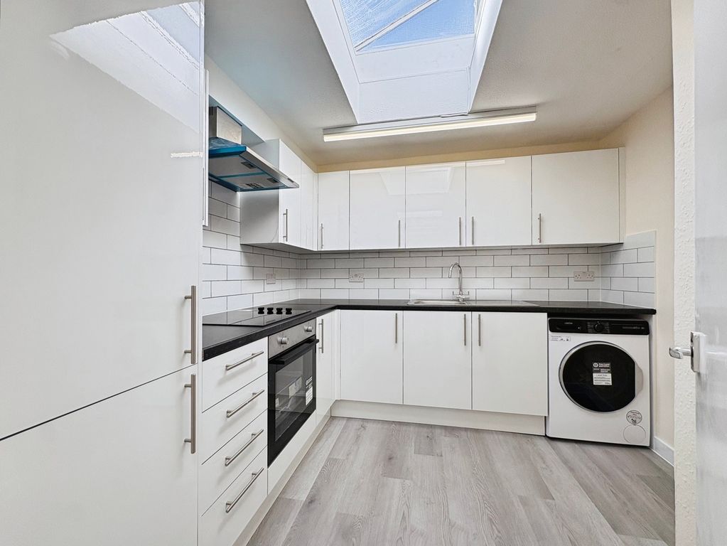 Property photo 1 of 12 Pbox-Img.Jpg