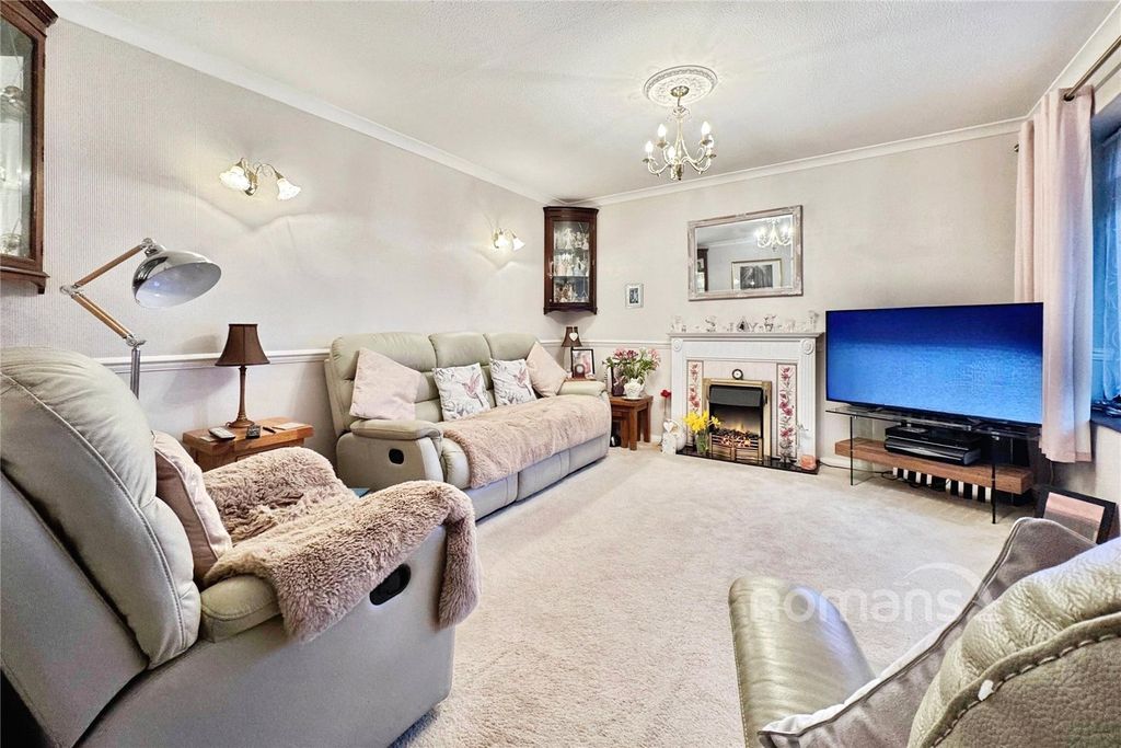 Property photo 3 of 16 Living Room