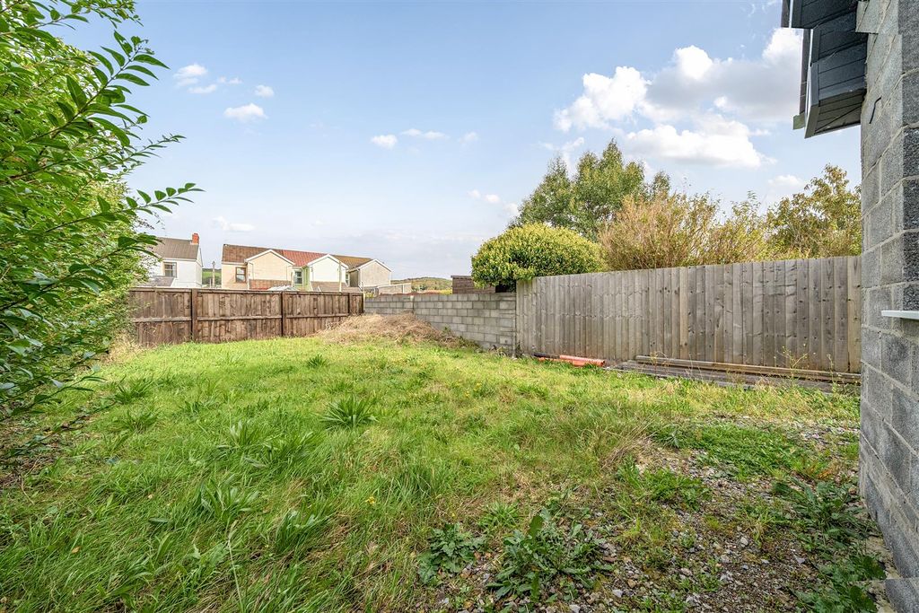 Property photo 3 of 14 1361730-4-68E4E6Cfde459.Jpg