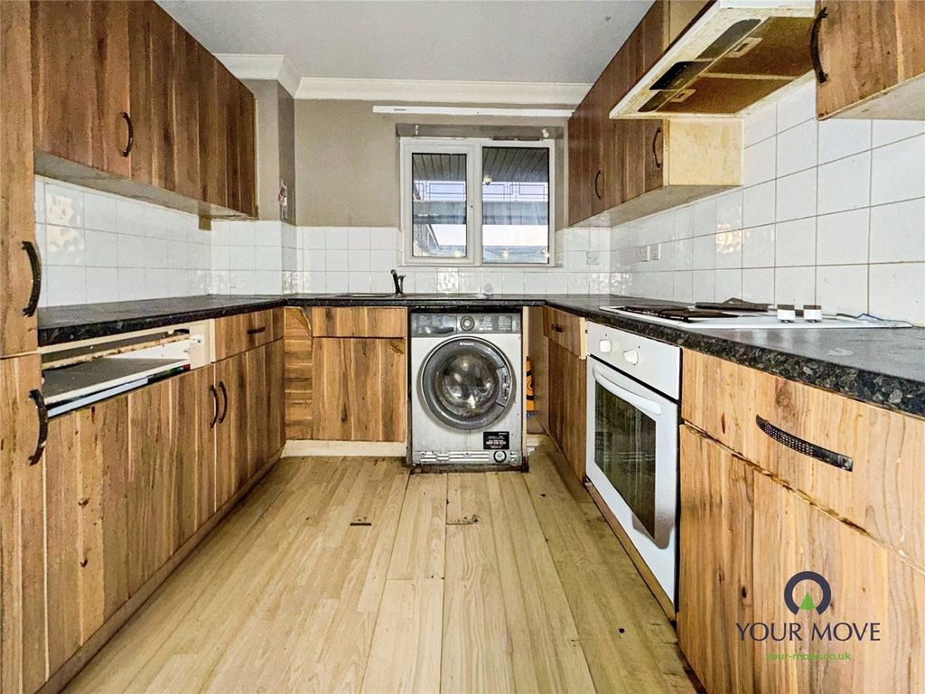 Property photo 3 of 6 Picture No. 06