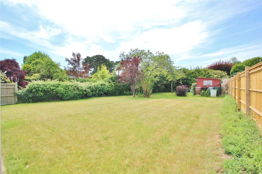 Property photo 2 of 20 Picture No. 27