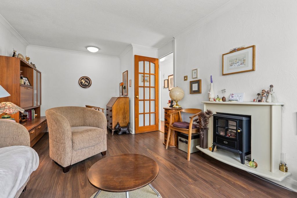 Property photo 3 of 19