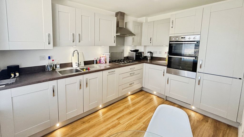 Property photo 3 of 17 Photo #3