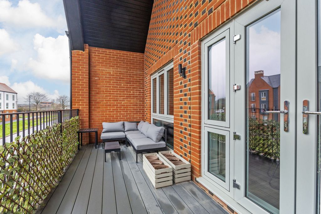 Property photo 3 of 9