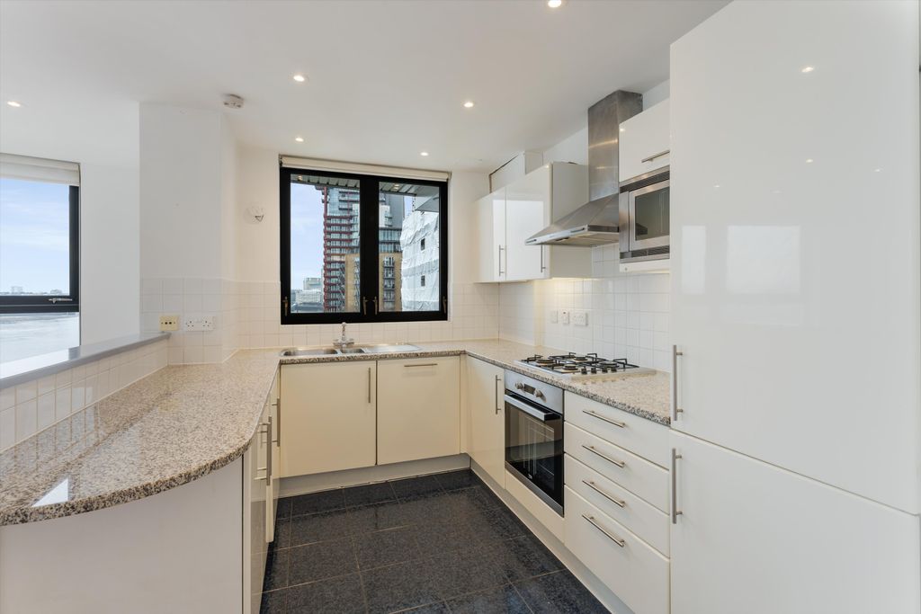 Property photo 3 of 13 Image