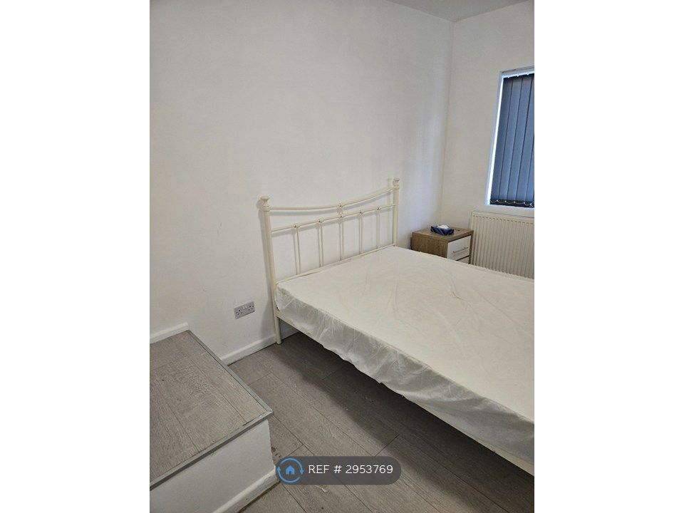 Property photo 3 of 24