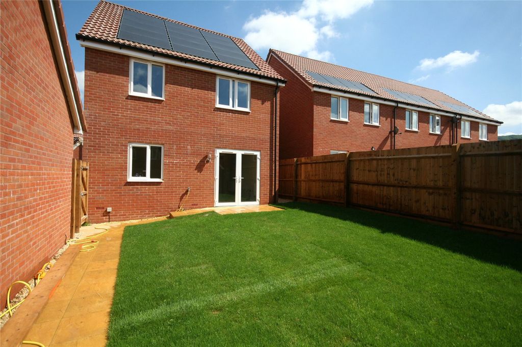 Property photo 2 of 11 Picture No. 10