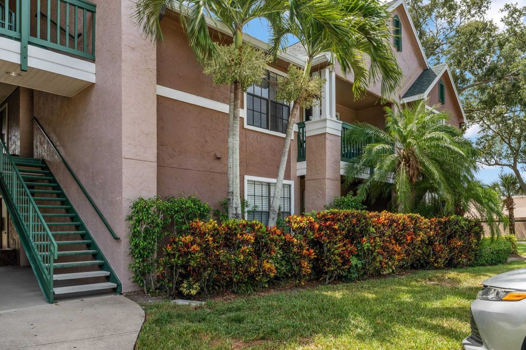 Property photo 1 of 31