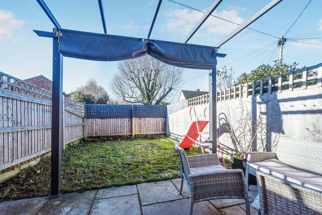 Property photo 3 of 17