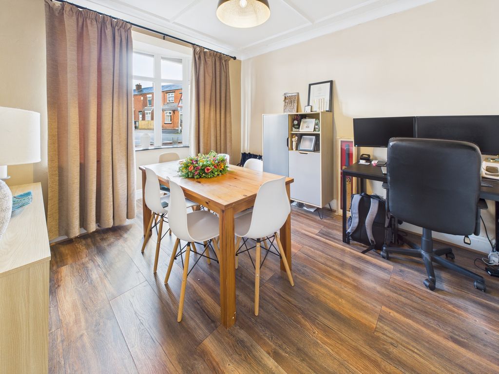 Property photo 2 of 33