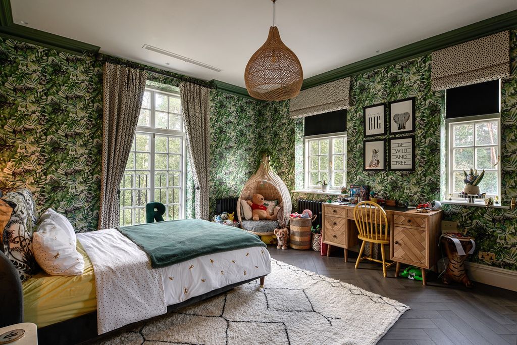 Additional image 18 of 7 bed country house for saleFarnham, Surrey GU10