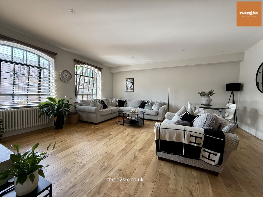 Property photo 2 of 10 Gallery
