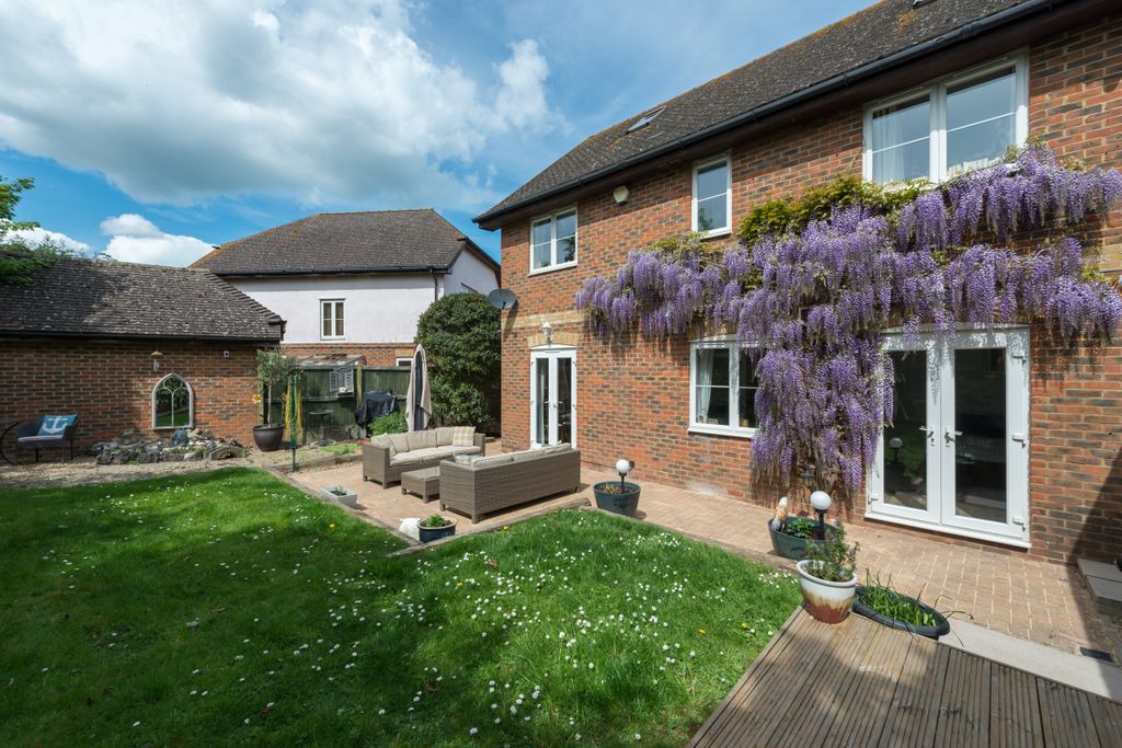 Property photo 2 of 21 Rear Garden