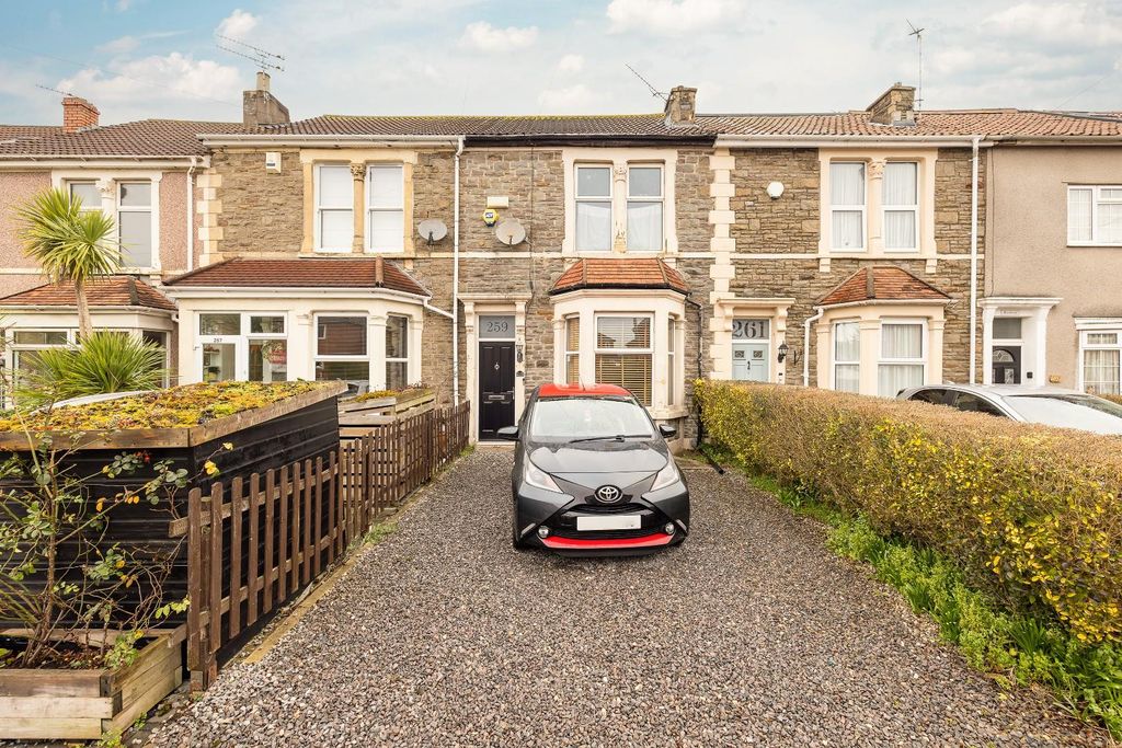 Property photo 2 of 22 Char8092.Jpg