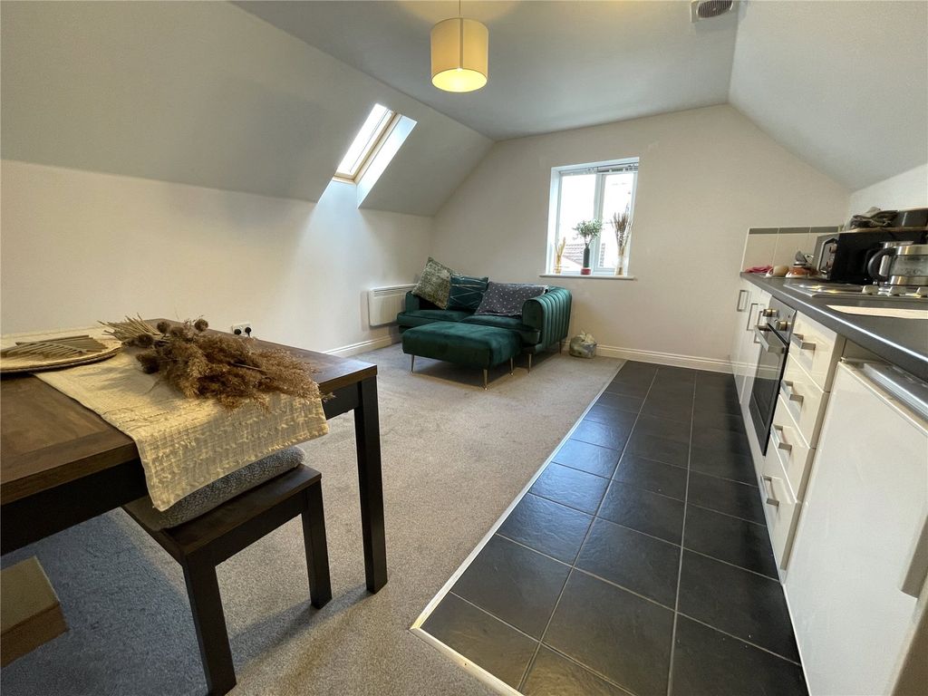 Property photo 1 of 7 Picture No. 17