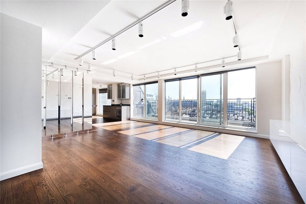 Property photo 1 of 19 Reception Room