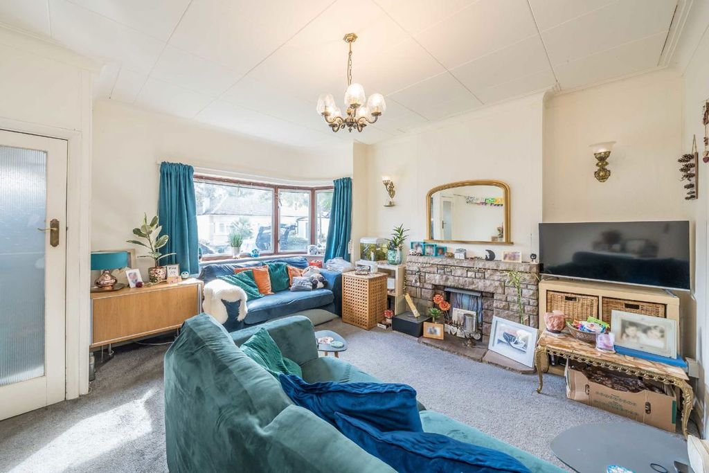 Property photo 2 of 4