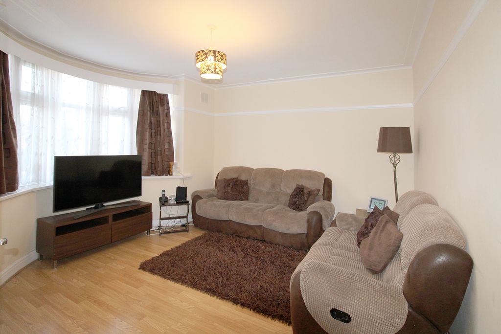 Property photo 2 of 6