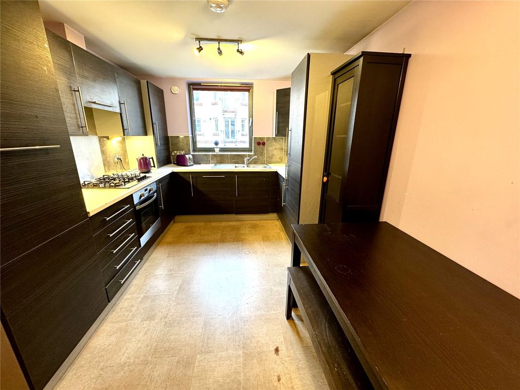 Property photo 3 of 10 Photo 3