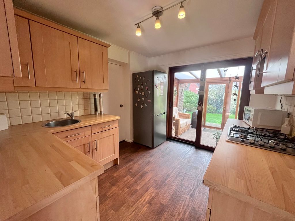 Property photo 2 of 15 Kitchen